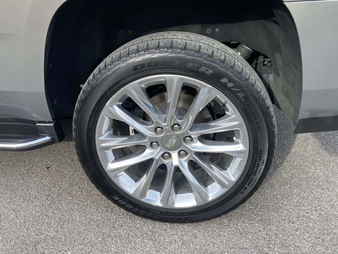 Used 2019 Cadillac Escalade Premium Luxury image 34