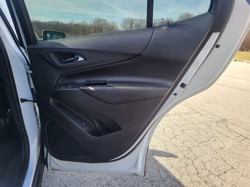 Used 2019 Chevrolet Equinox LT image 16
