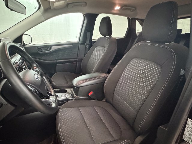 Certified 2023 Ford Escape Active AWD/4WD image 9