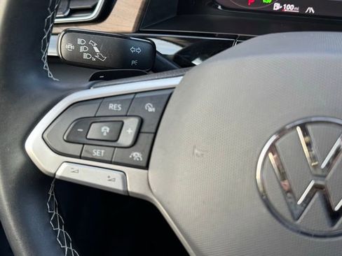 Used 2024 Volkswagen Atlas SE image 43