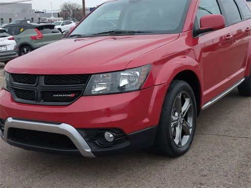 Used 2017 Dodge Journey Crossroad image 3