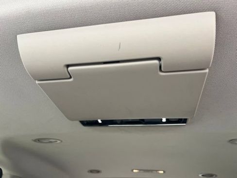 Used 2016 GMC Yukon SLT w/ Open Road Package RWD image 32