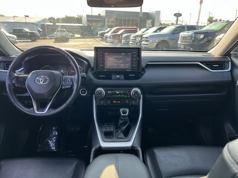 Used 2020 Toyota RAV4 XLE Premium AWD/4WD image 22