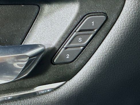 Used 2023 RAM 1500 Laramie RWD image 21