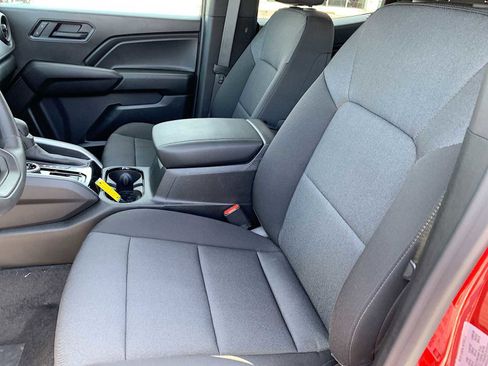 Certified 2025 Chevrolet Colorado Trail Boss AWD/4WD image 18