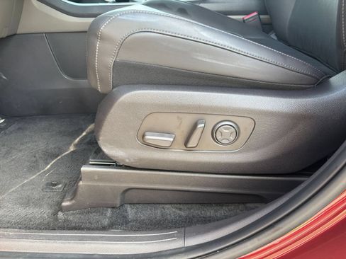 Used 2026 Kia Carnival FWD image 23