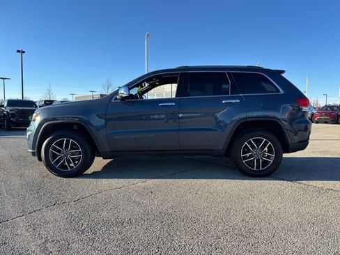 Used 2019 Jeep Grand Cherokee Limited w/ Luxury Group II image 3