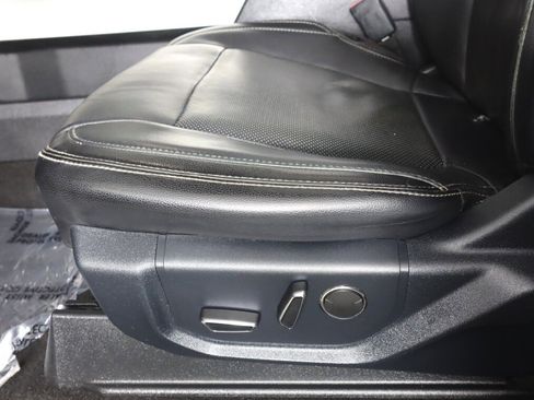 Used 2019 Ford F350 Lariat w/ Lariat Ultimate Package image 39