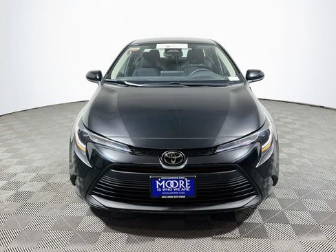 Used 2024 Toyota Corolla LE FWD image 2