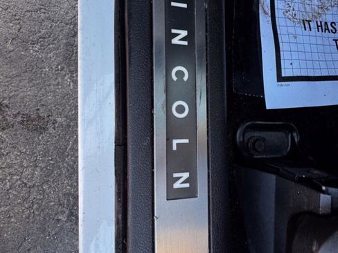 Used 2013 Lincoln MKX AWD image 15