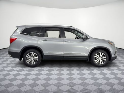 Used 2017 Honda Pilot EX-L image 8