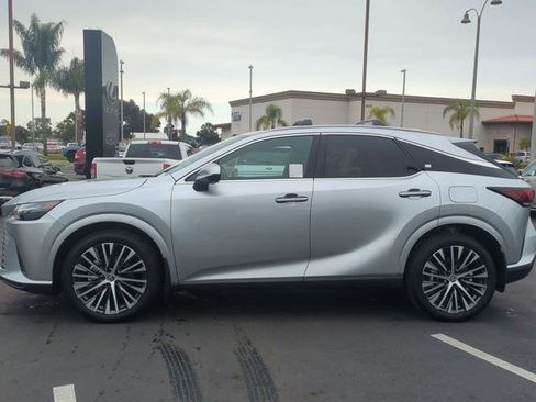 Used 2025 Lexus RX 350 w/ Convenience Package image 9