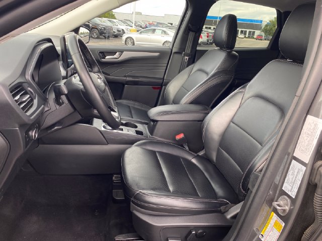 Used 2025 Ford Escape Platinum AWD/4WD image 16