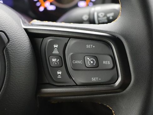 Used 2024 Jeep Wrangler Willys image 21