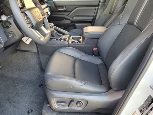 New 2026 Toyota 4Runner Limited AWD/4WD image 9