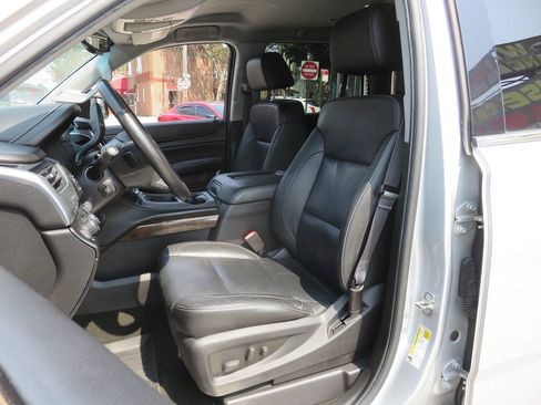 Used 2016 Chevrolet Tahoe LT w/ Luxury Package AWD/4WD image 10