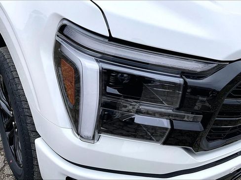 New 2025 Ford F150 Lariat w/ Equipment Group 501A Mid image 34