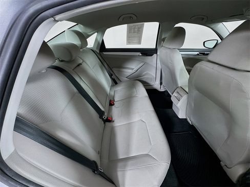 Used 2018 Volkswagen Passat 2.0T S image 25