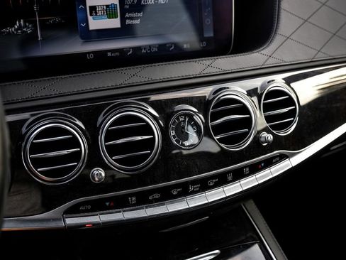 Used 2019 Mercedes-Benz S 560e w/ AMG Line Exterior image 31