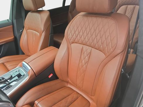 Used 2022 BMW X7 M50i w/ Cold Weather Package AWD/4WD image 23