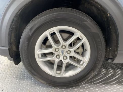 Used 2025 Ford Explorer Active AWD/4WD image 10