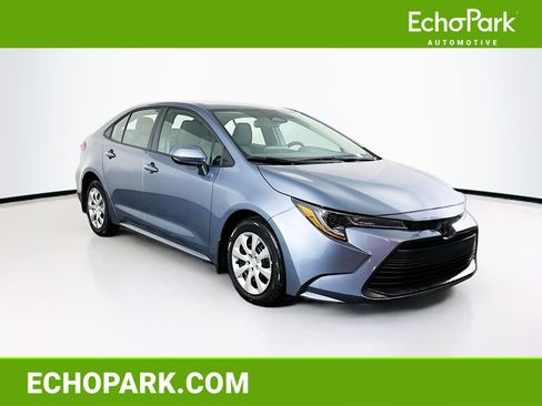 Used 2026 Toyota Corolla LE image 1