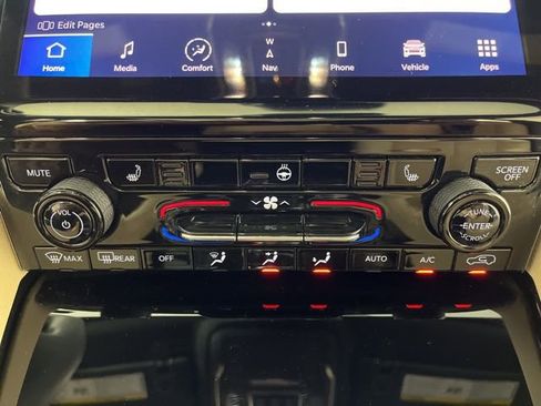 Used 2023 Jeep Grand Cherokee L Limited image 28