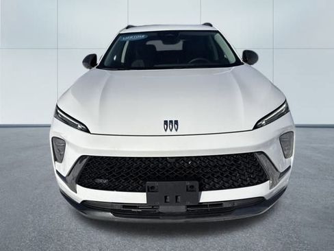 Used 2025 Buick Envision Sport Touring image 9