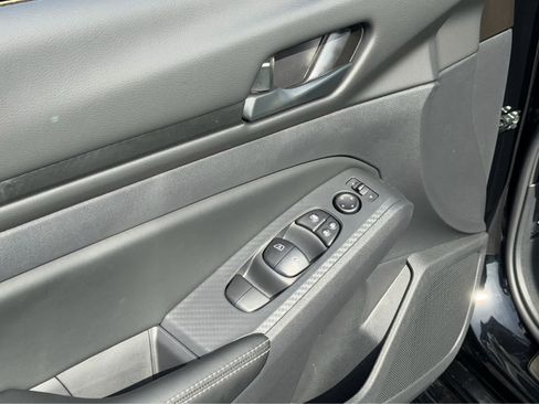 New 2026 Nissan Altima 2.5 SV image 21