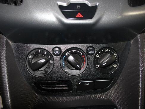 Used 2016 Ford Transit Connect XL image 15