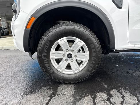 Used 2025 Ford Ranger XL image 29