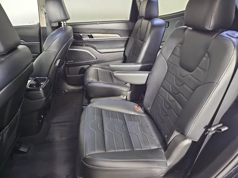 Used 2022 Kia Telluride SX w/ SX Prestige Package AWD/4WD image 14