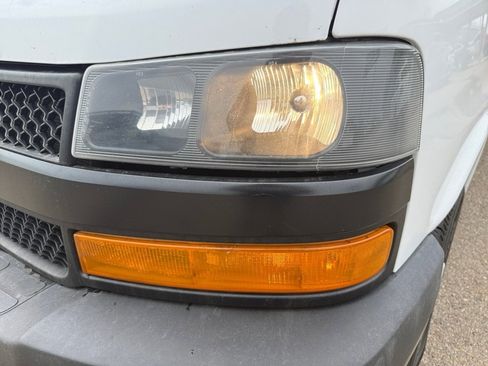 Used 2021 Chevrolet Express 2500 w/ Driver Convenience Package image 27