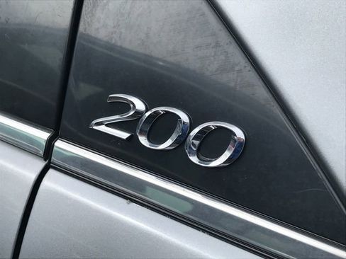 Used 2013 Chrysler 200 LX image 3