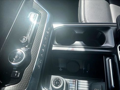 New 2027 Ford Expedition Max Platinum w/ Stealth Appearance Package AWD/4WD image 8