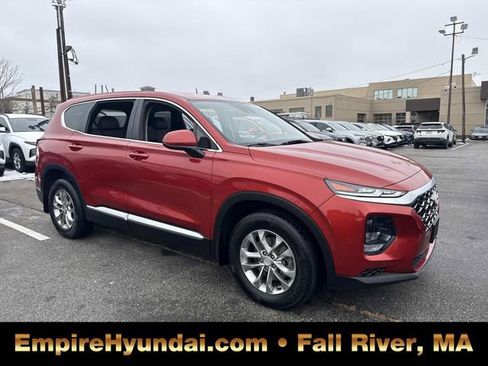 Used 2020 Hyundai Santa Fe SE image 2