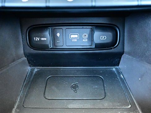 Used 2020 Hyundai Santa Fe Limited AWD/4WD image 29
