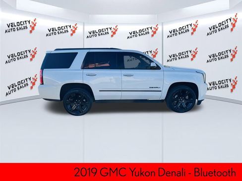 Used 2019 GMC Yukon Denali w/ Denali Ultimate Package image 2