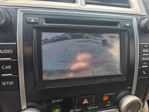 Used 2014 Toyota Camry LE FWD image 17