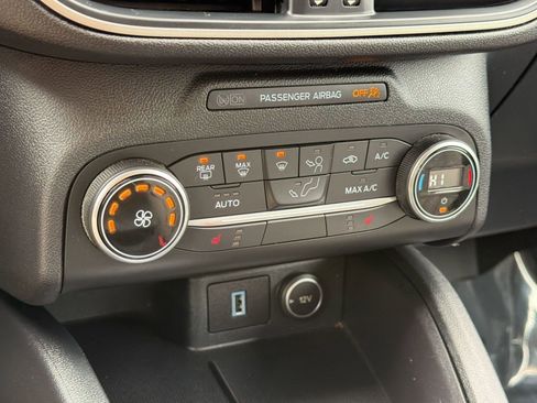 Used 2020 Ford Escape SE AWD/4WD image 18
