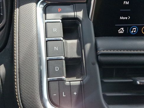 Used 2021 GMC Yukon XL AT4 AWD/4WD image 15