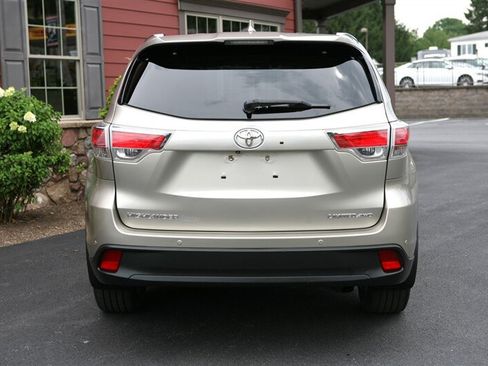 Used 2014 Toyota Highlander Limited Platinum AWD/4WD image 6