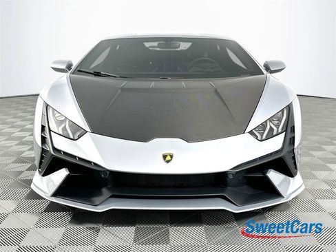 Used 2023 Lamborghini Huracan Tecnica RWD image 2