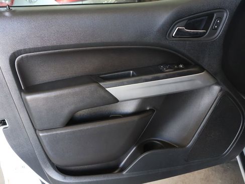 Used 2022 Chevrolet Colorado LT w/ Fleet Safety Package RWD image 15