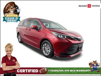 Used 2024 Toyota Sienna LE w/ LE Plus Package