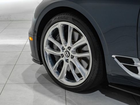 Used 2021 Bentley Continental GT image 52