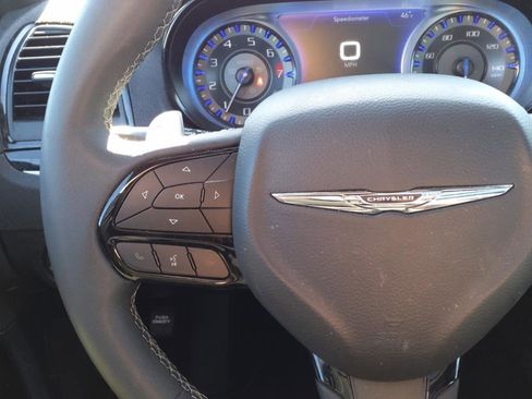 Used 2023 Chrysler 300 S image 19