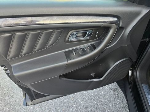 Used 2012 Ford Taurus Limited FWD image 9