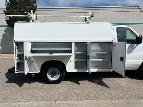 Used 2019 Ford E-350 and Econoline 350 Super Duty w/ Power Windows & Locks Group RWD image 13