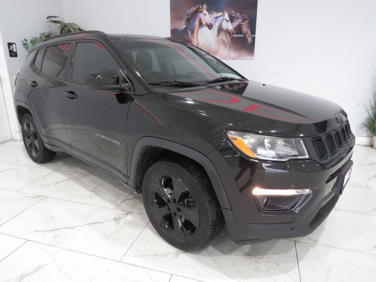 Used 2019 Jeep Compass Latitude AWD/4WD image 2